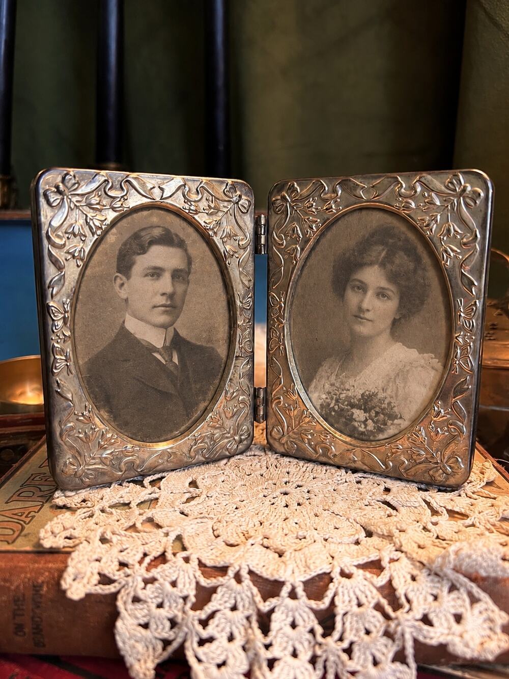 Hinged Double Frame - Silverplate, Photos Not Included
